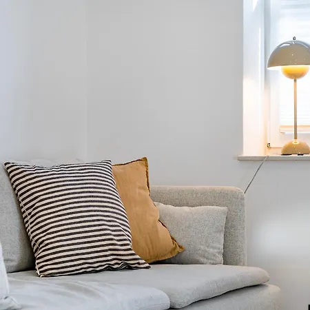 Schnack An't Leysand Apartment *